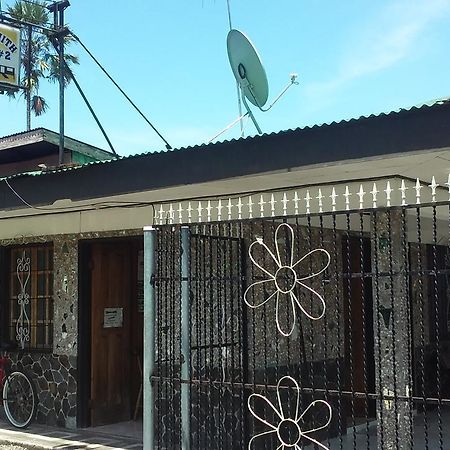 Cabinas Smith 2 カウイータ エクステリア 写真